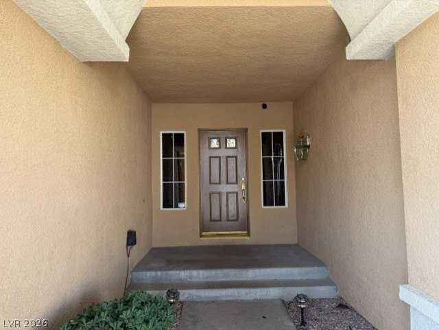 8640 Castle Hill Ave - Photo 2 of 47