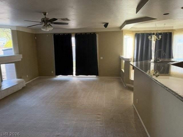 8640 Castle Hill Ave - Photo 4 of 47