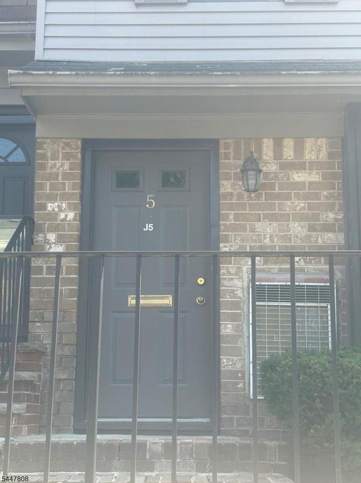 181 181 J-5 Long Hill Rd #J5 - Photo 2 of 2