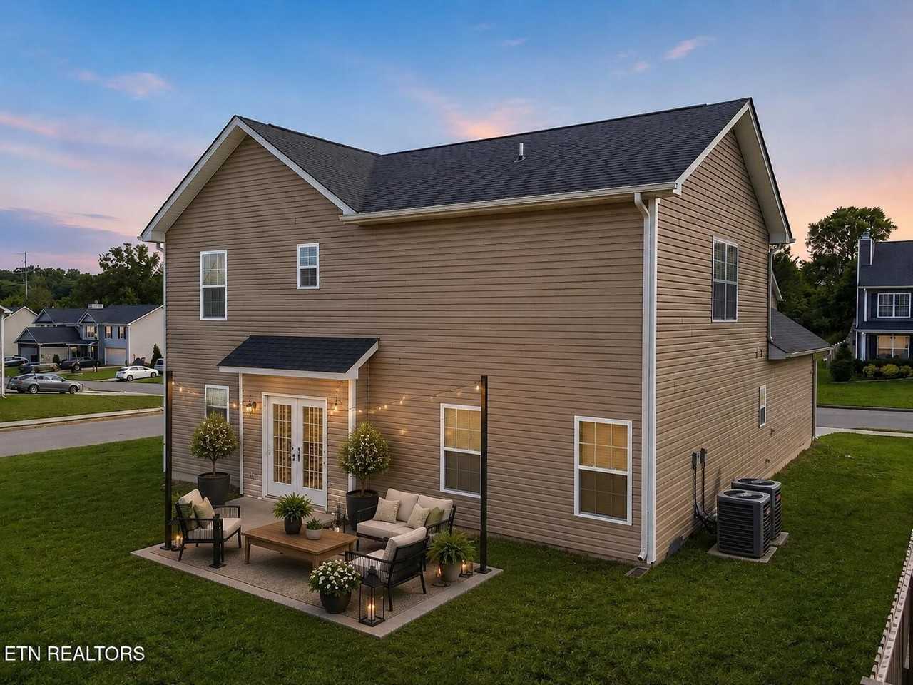 8002 Cambridge Reserve Dr - Photo 2 of 25