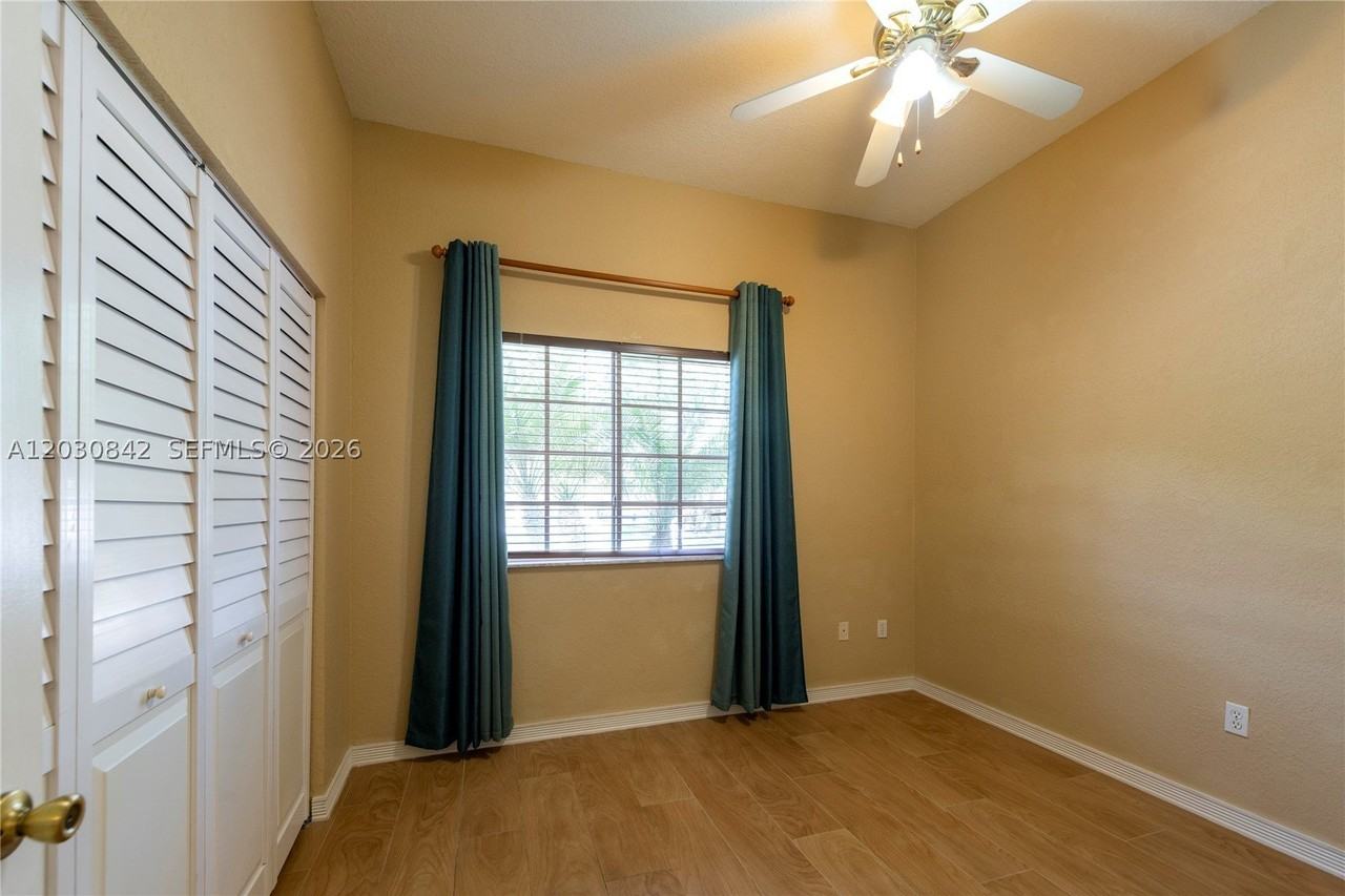 3073 Sw 140th Ave #3073 - Photo 5 of 21