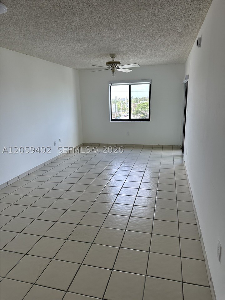2046 W Flagler St #409 - Photo 2 of 13