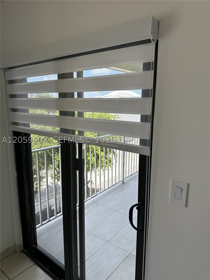 2046 W Flagler St #409 - Photo 4 of 13