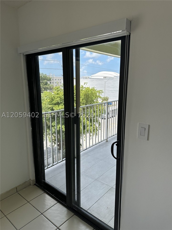 2046 W Flagler St #409 - Photo 5 of 13