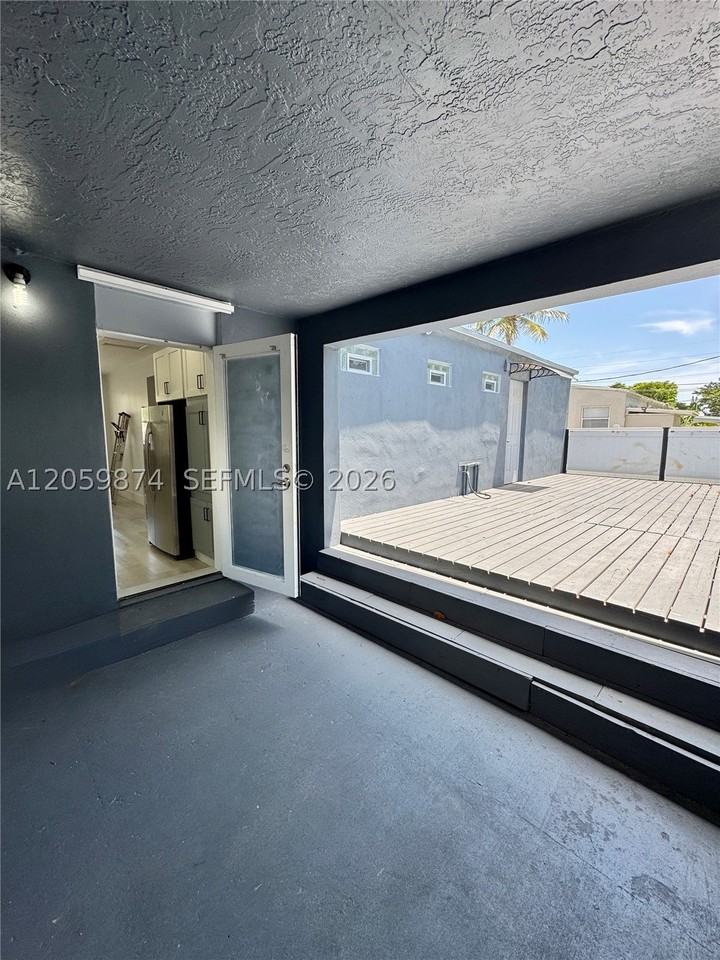 2130 Plunkett Ct - Photo 6 of 6
