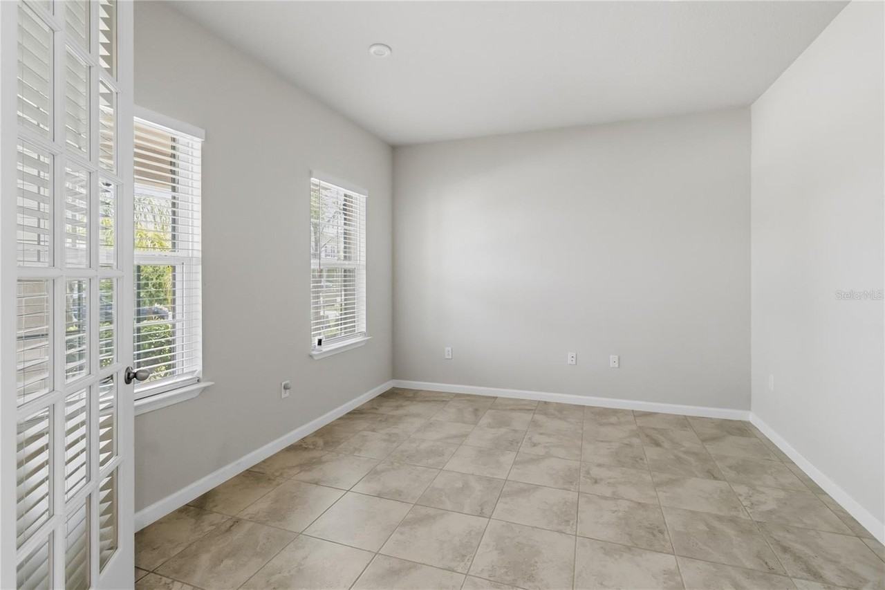 5581 Vigo Loop - Photo 4 of 31