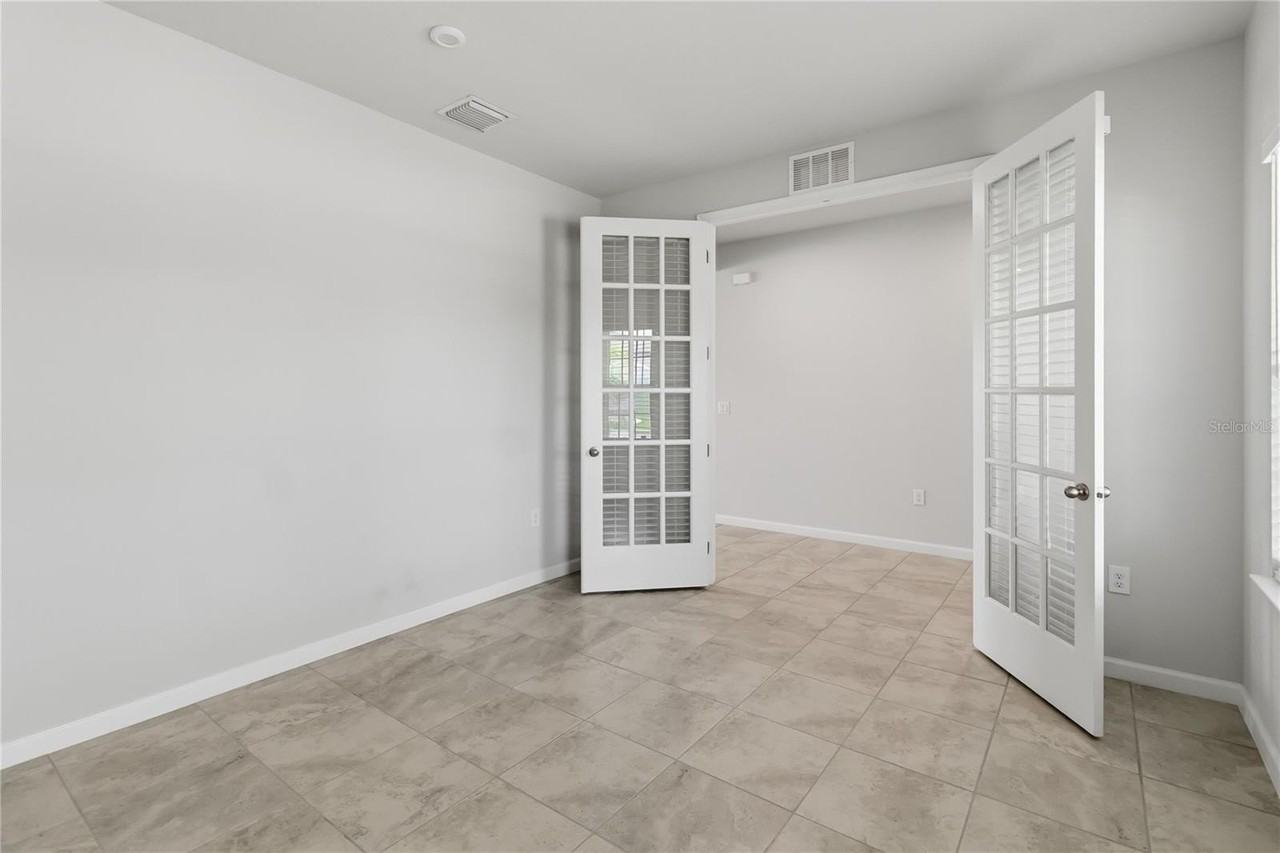5581 Vigo Loop - Photo 5 of 31