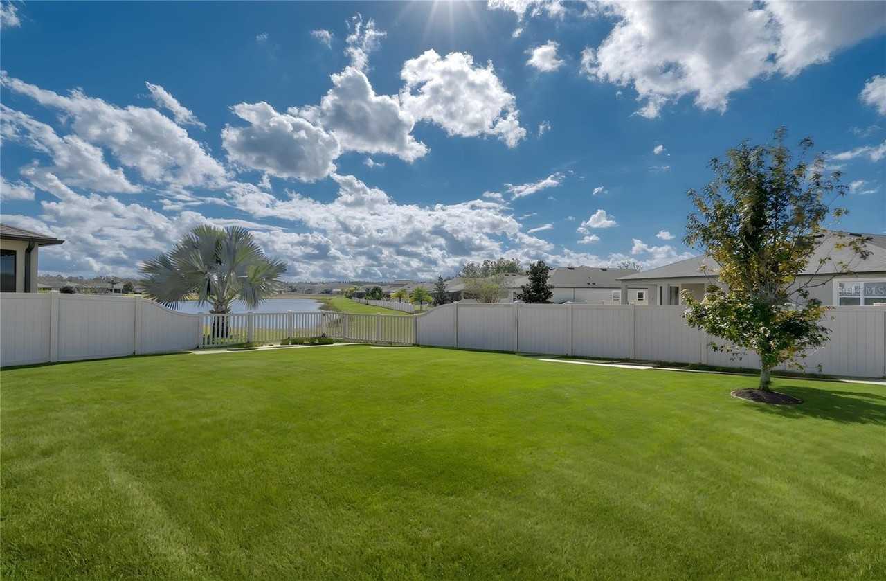 18576 Obregan Dr - Photo 3 of 41