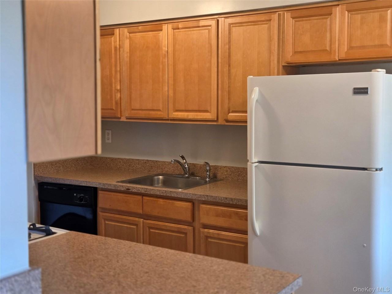16 Pavilion Ridge Way #6 - Photo 2 of 6