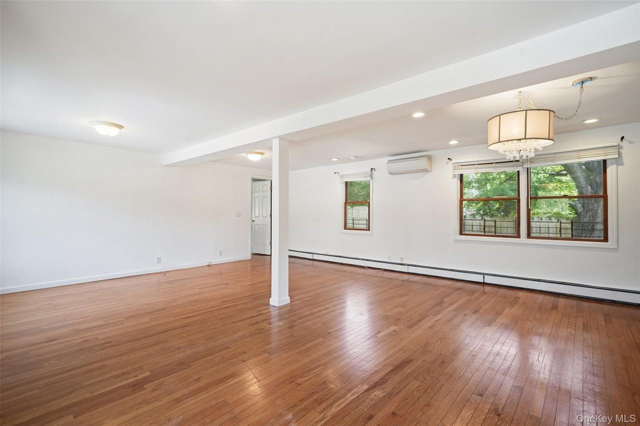 2079 Baldwin Rd - Photo 3 of 20