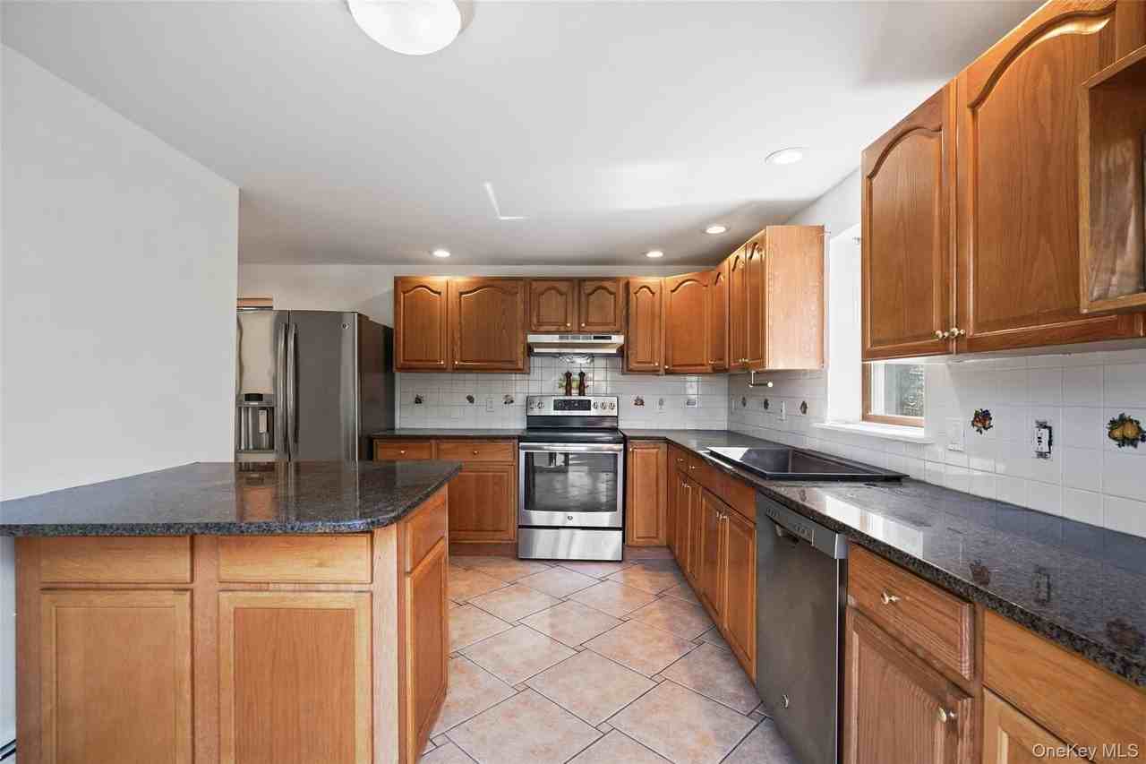 2079 Baldwin Rd - Photo 6 of 20
