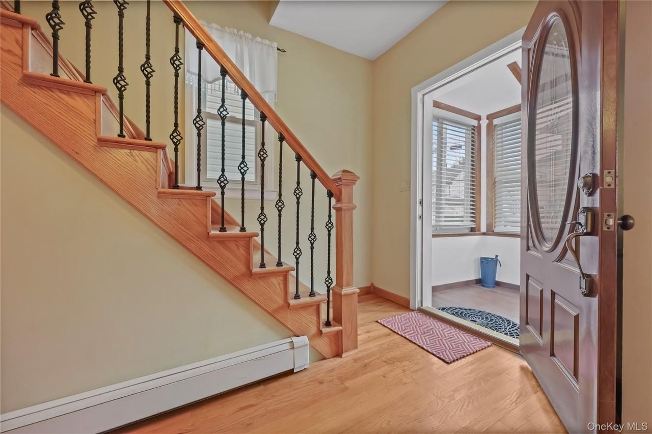29 Brookridge Ave - Photo 5 of 49