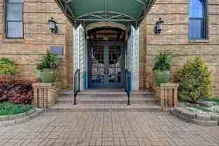 310 Riverside Blvd #2K - Photo 1 of 1