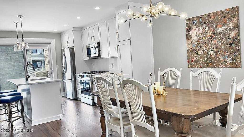 32 Sunset Ave - Photo 7 of 22