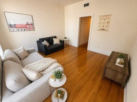 2638 N Clark St #2N - Photo 4 of 15