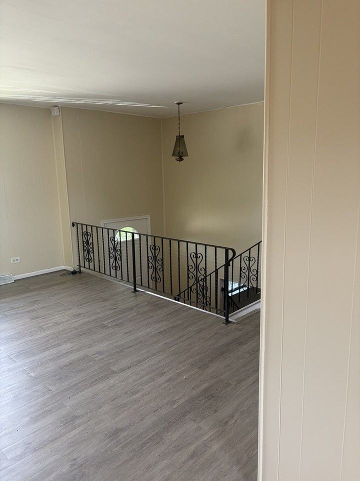 5535 131st St - Photo 3 of 12