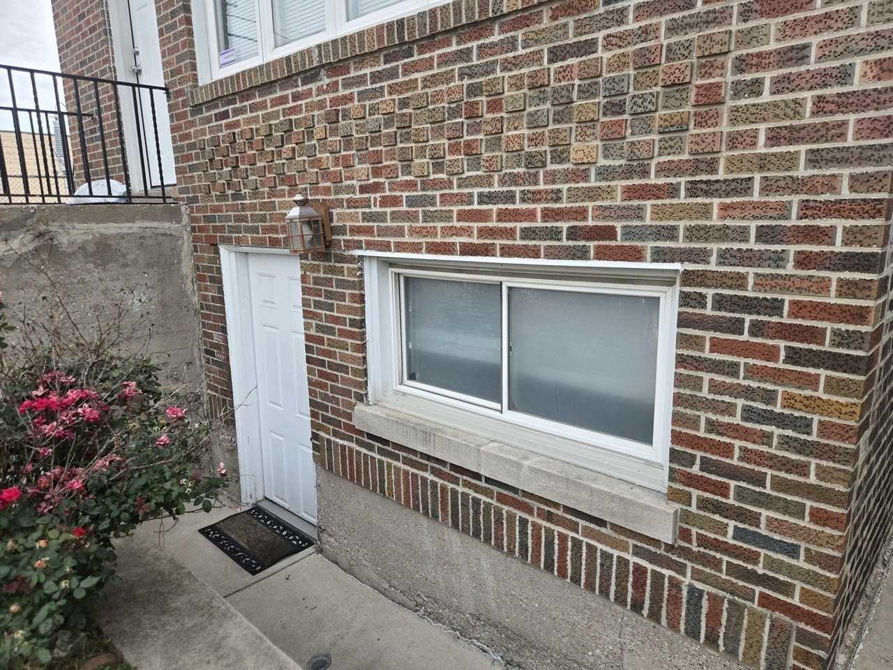 1935 N Leamington Ave #1 - Photo 2 of 14