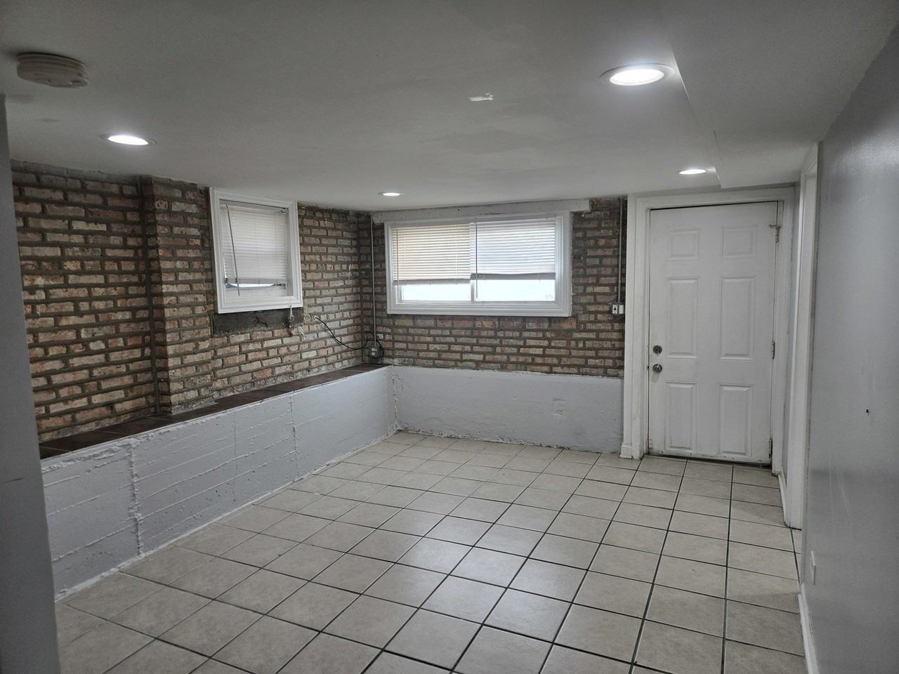 1935 N Leamington Ave #1 - Photo 4 of 14