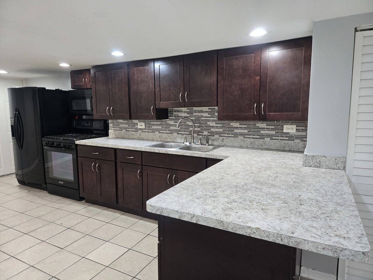 1935 N Leamington Ave #1 - Photo 6 of 14