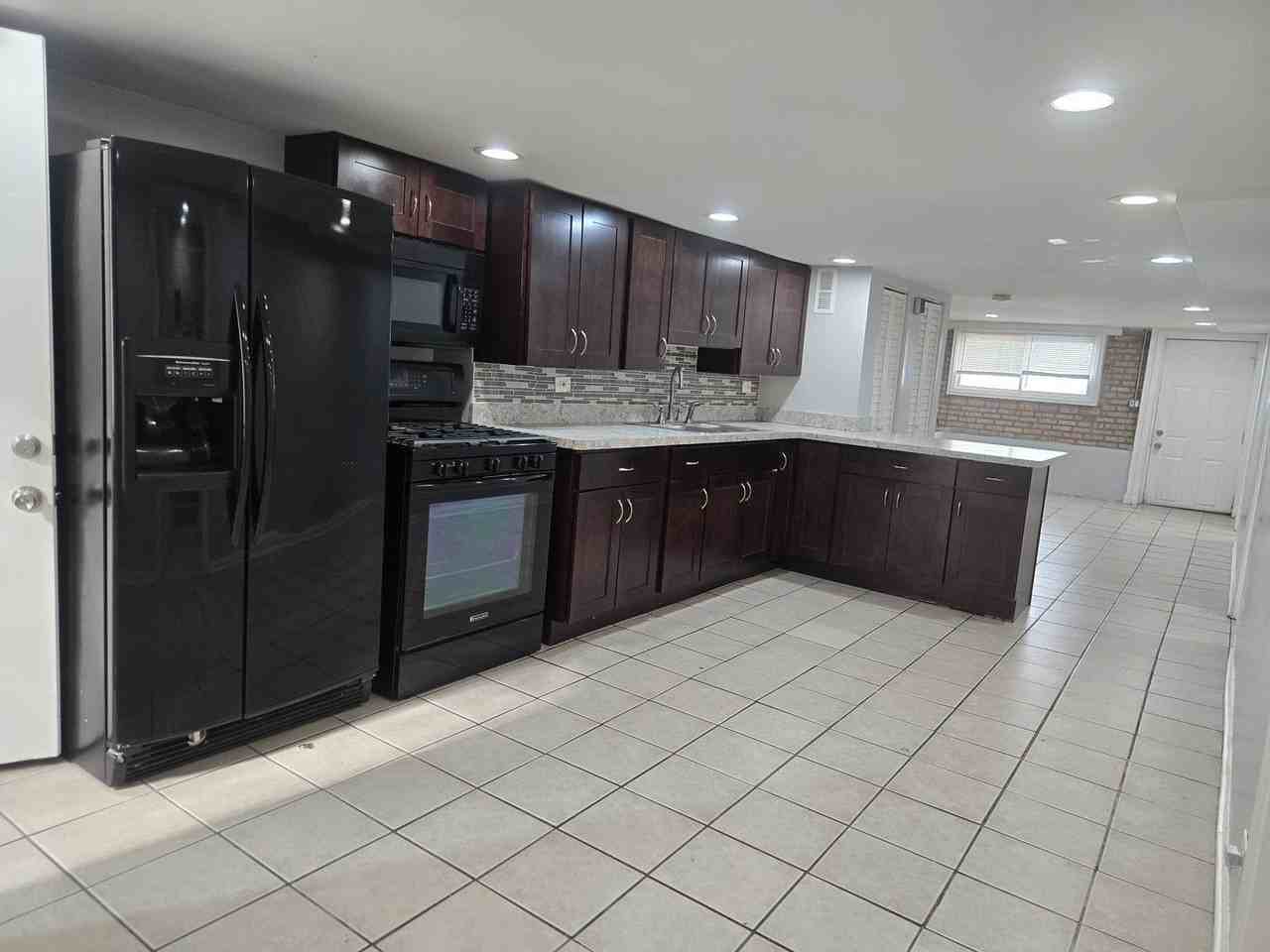 1935 N Leamington Ave #1 - Photo 7 of 14