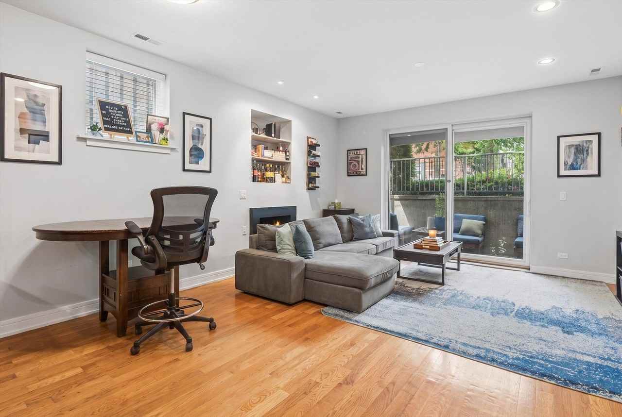 4303 N Kenmore Ave #1S - Photo 4 of 15