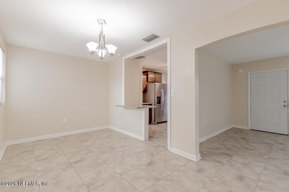 848 Glynlea Rd - Photo 5 of 32