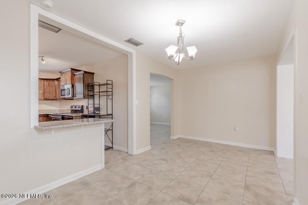 848 Glynlea Rd - Photo 6 of 32