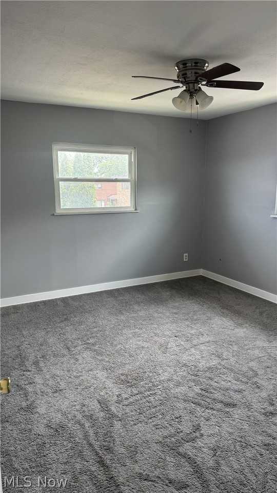 16209 Maplewood Ct - Photo 6 of 9