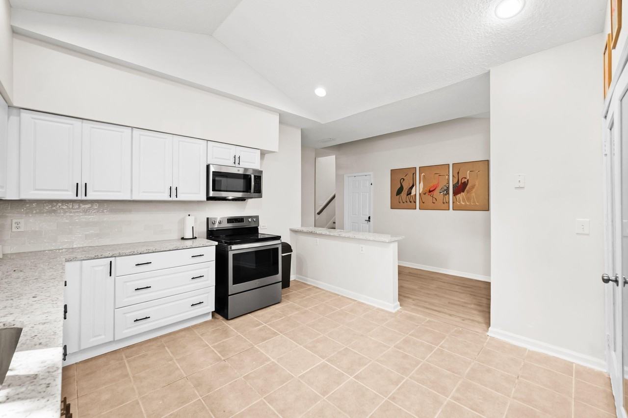 Kenmore St - Photo 2 of 34