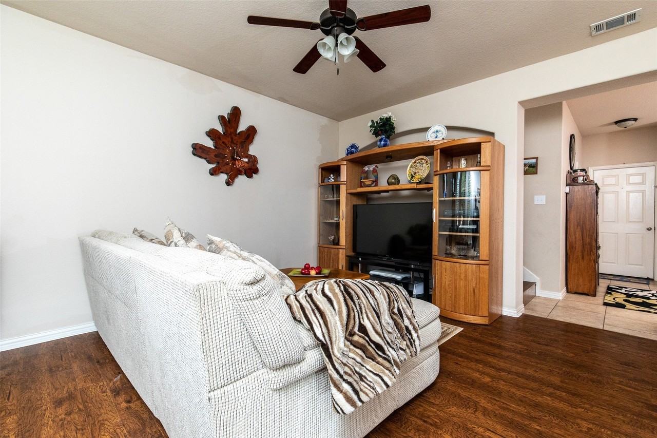 3118 Bedford Rd - Photo 4 of 29