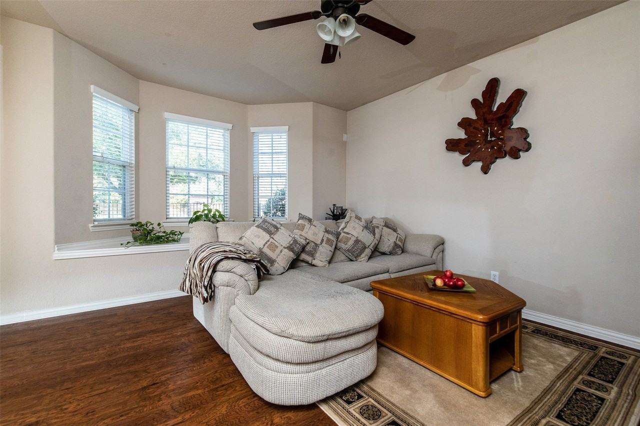 3118 Bedford Rd - Photo 5 of 29