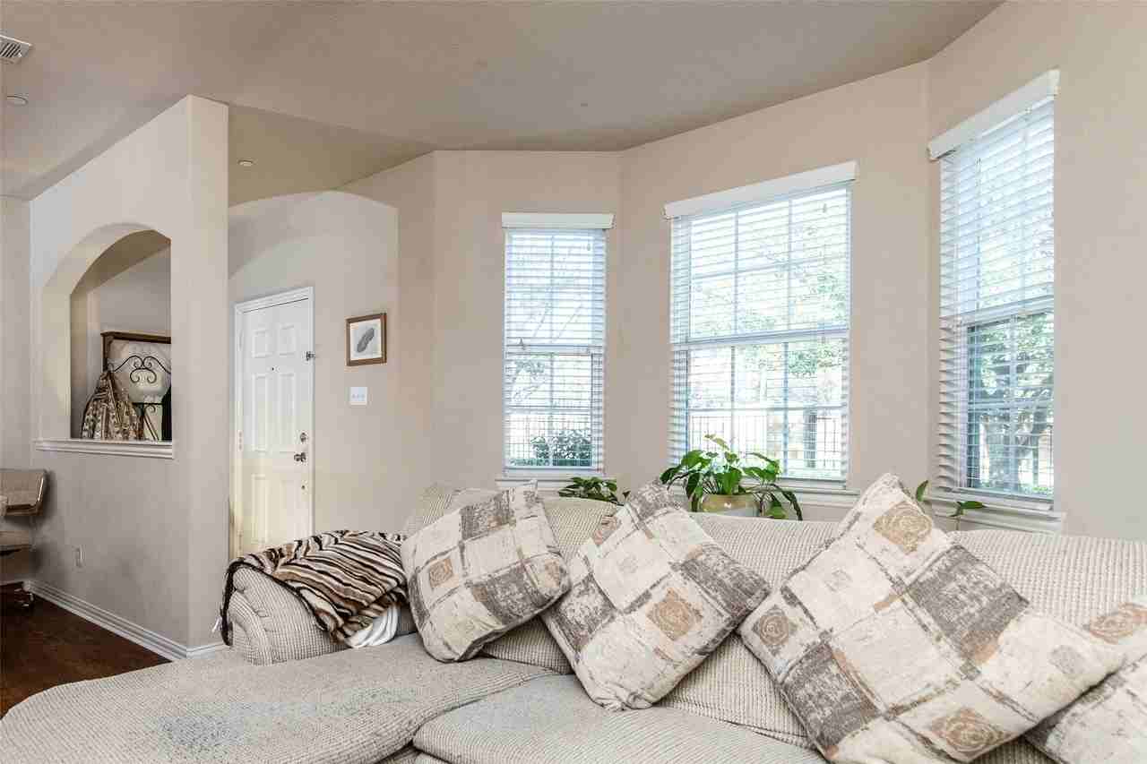 3118 Bedford Rd - Photo 6 of 29