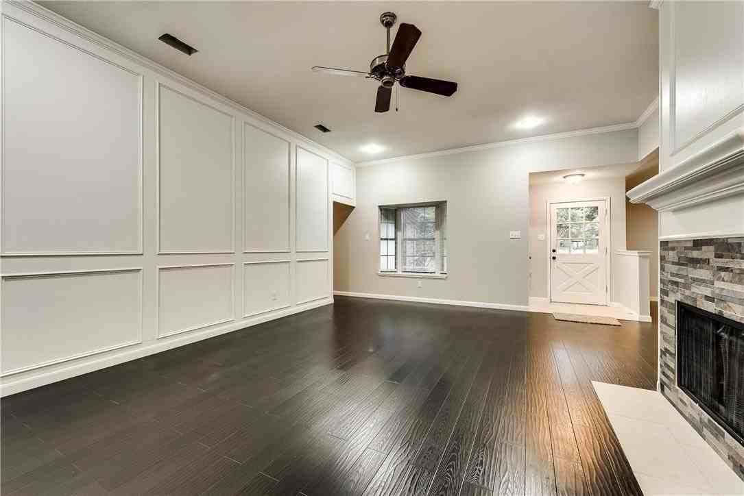 2809 Hampshire Dr - Photo 7 of 16