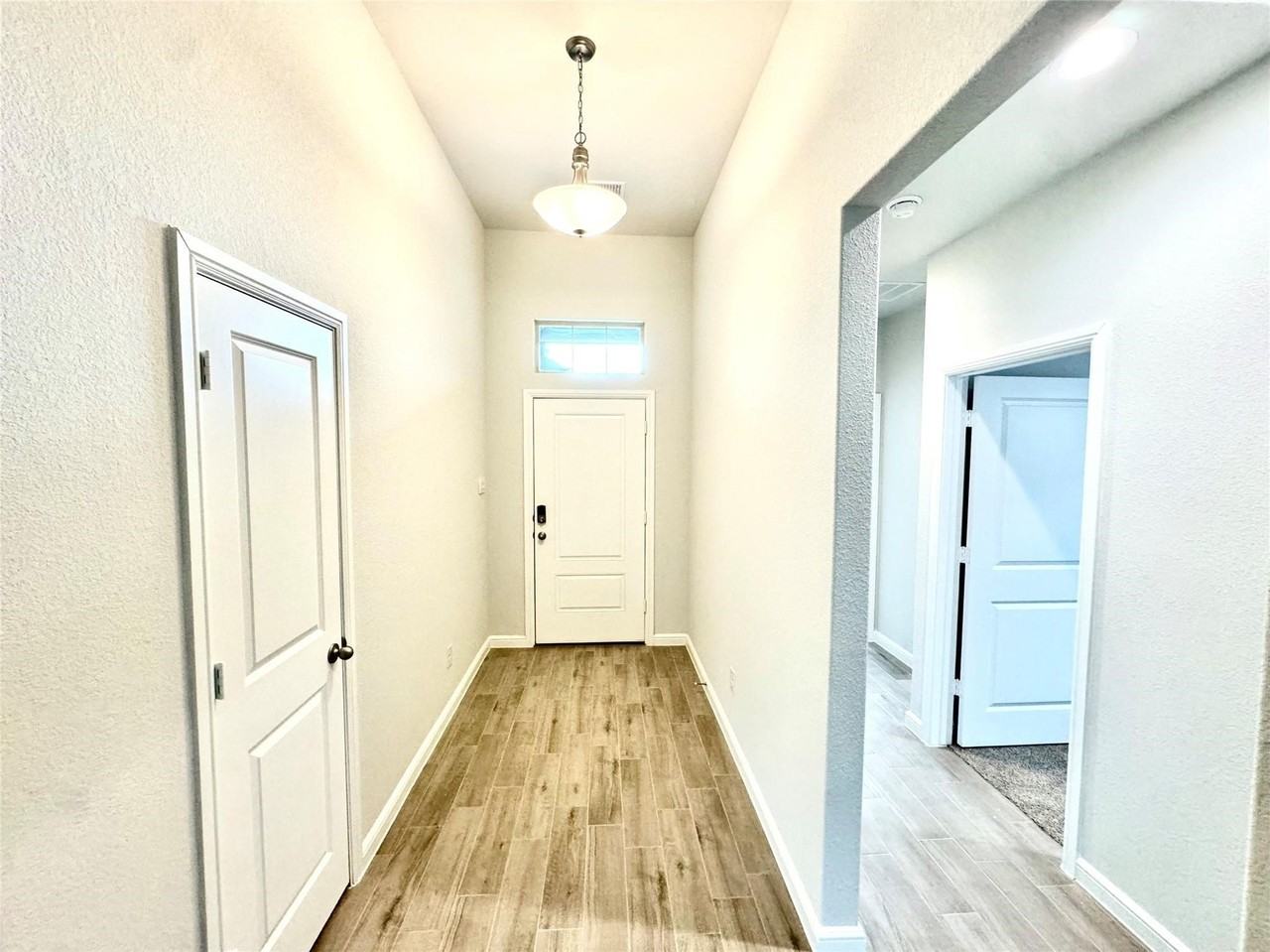 4308 Cornelia St - Photo 3 of 18