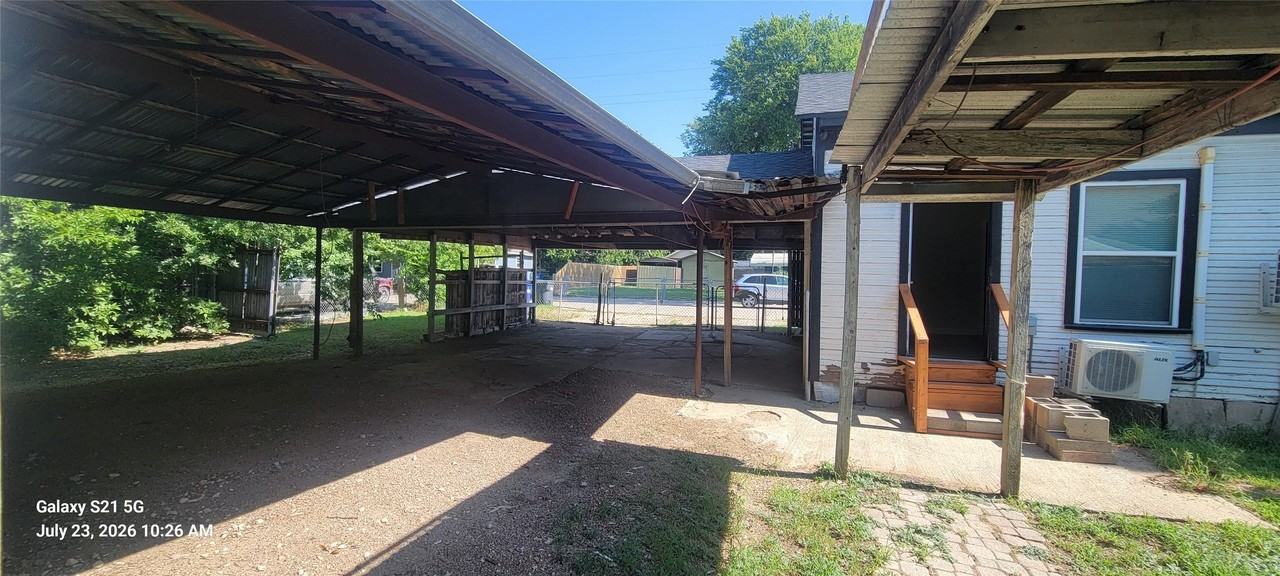 1006 S Chestnut St - Photo 5 of 28