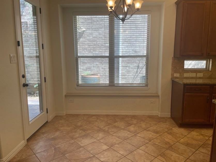 2444 Sunderland Ln - Photo 5 of 21
