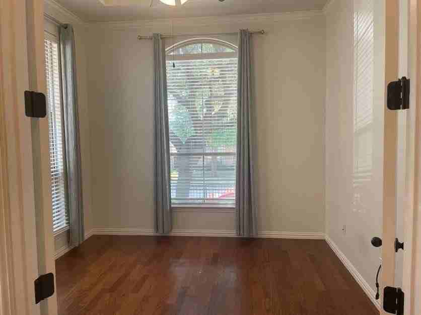 2444 Sunderland Ln - Photo 6 of 21