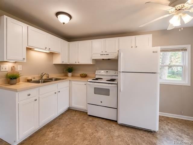 21227 Rensselaer St - Photo 3 of 18