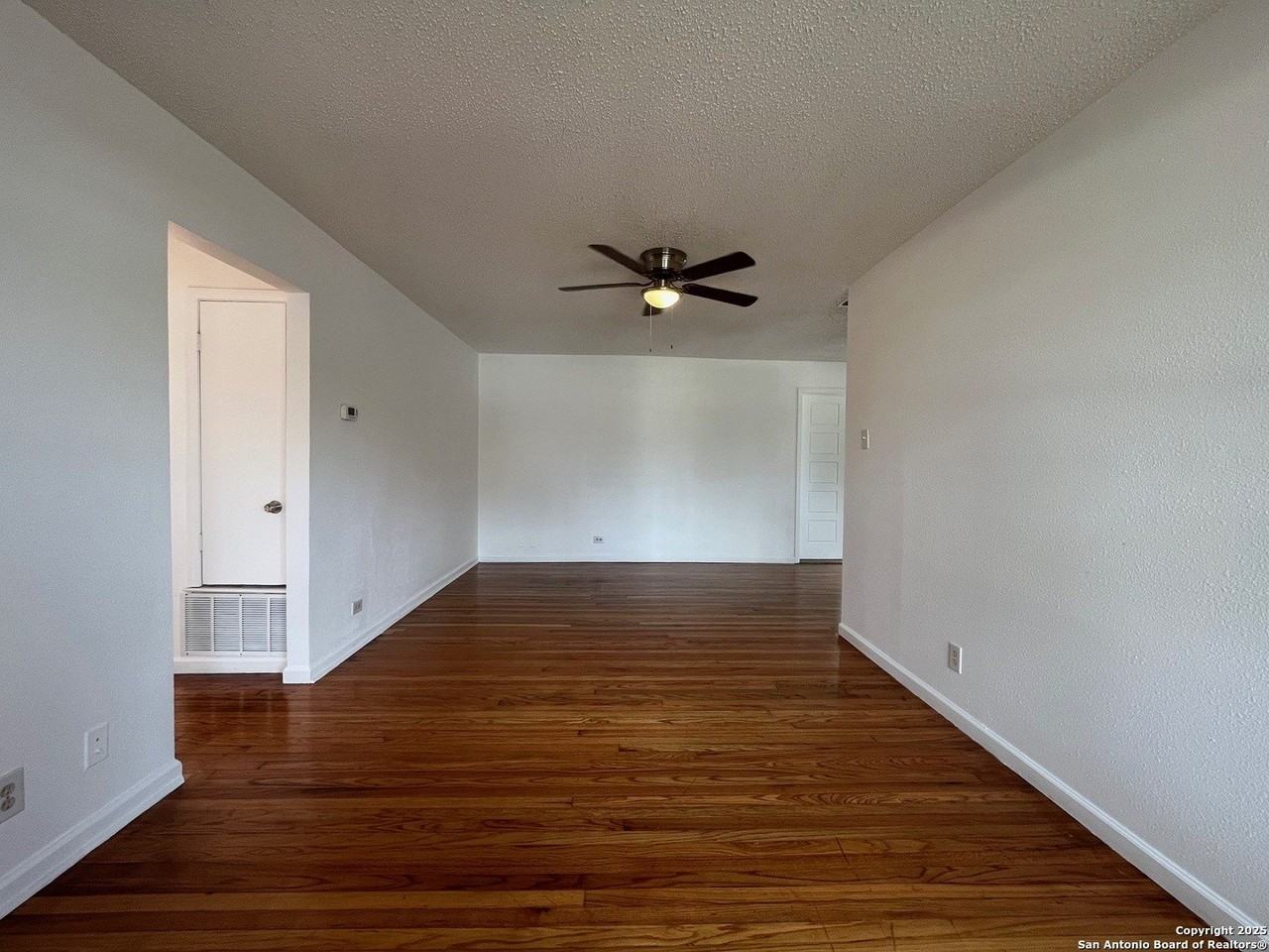 1134 Thorain Blvd - Photo 2 of 10