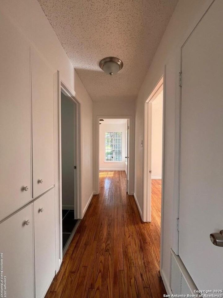 1134 Thorain Blvd - Photo 4 of 10