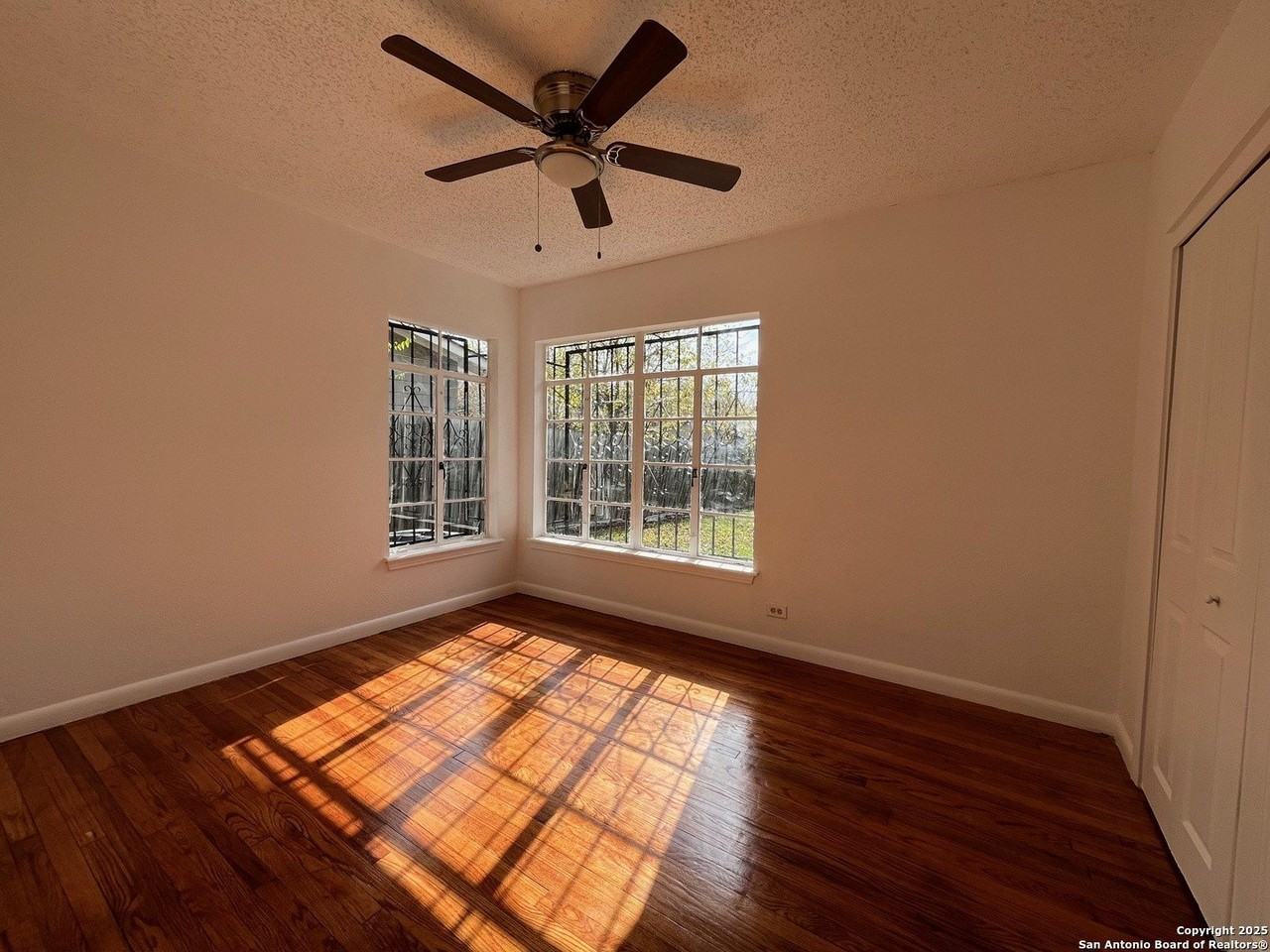 1134 Thorain Blvd - Photo 6 of 10