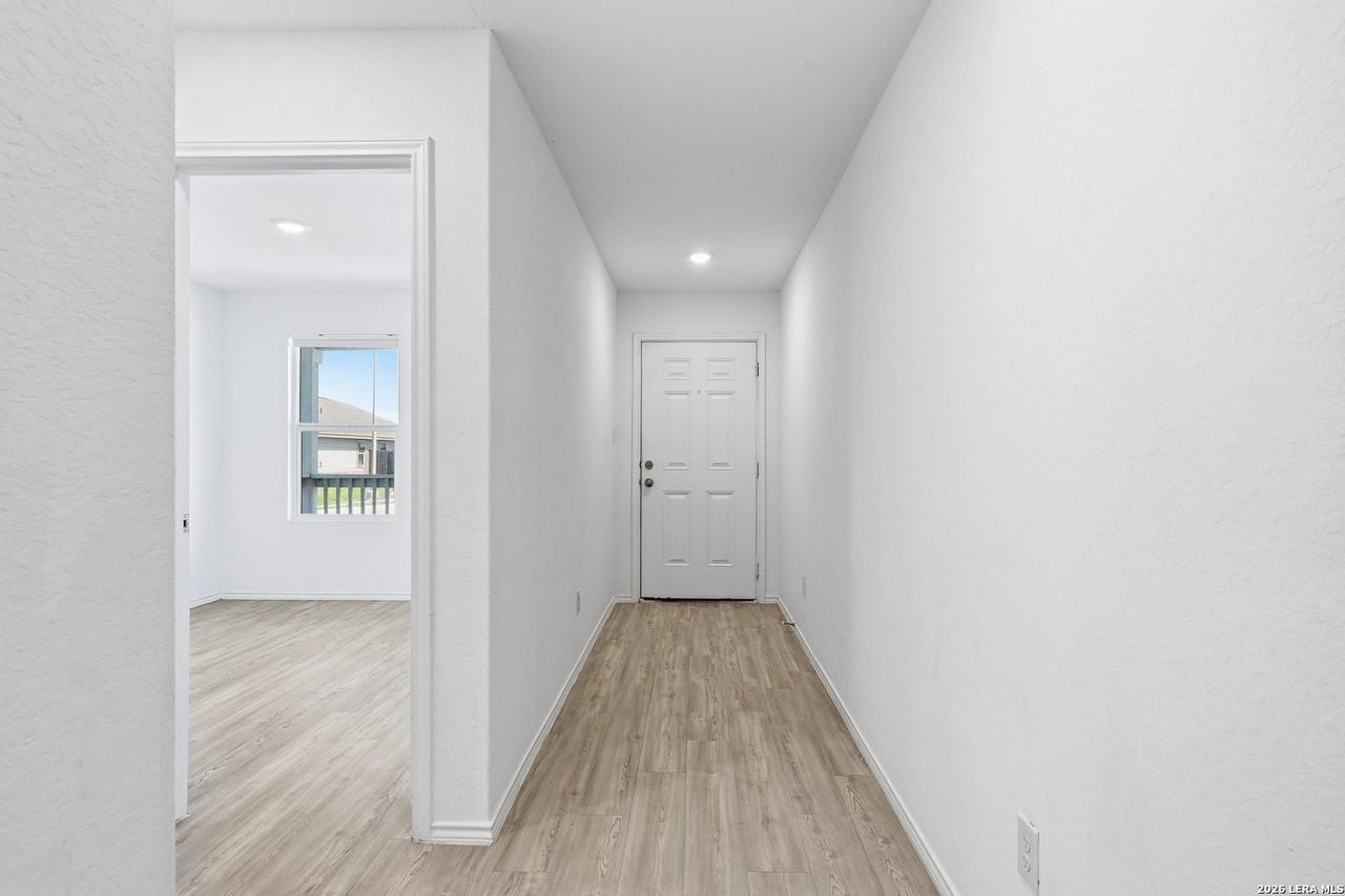 5642 Mountain Pt - Photo 2 of 25