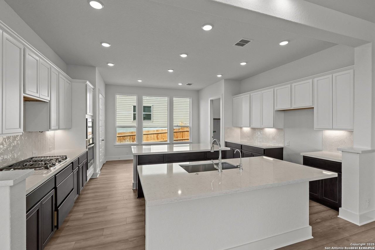 413 Hinsdale Run - Photo 3 of 41