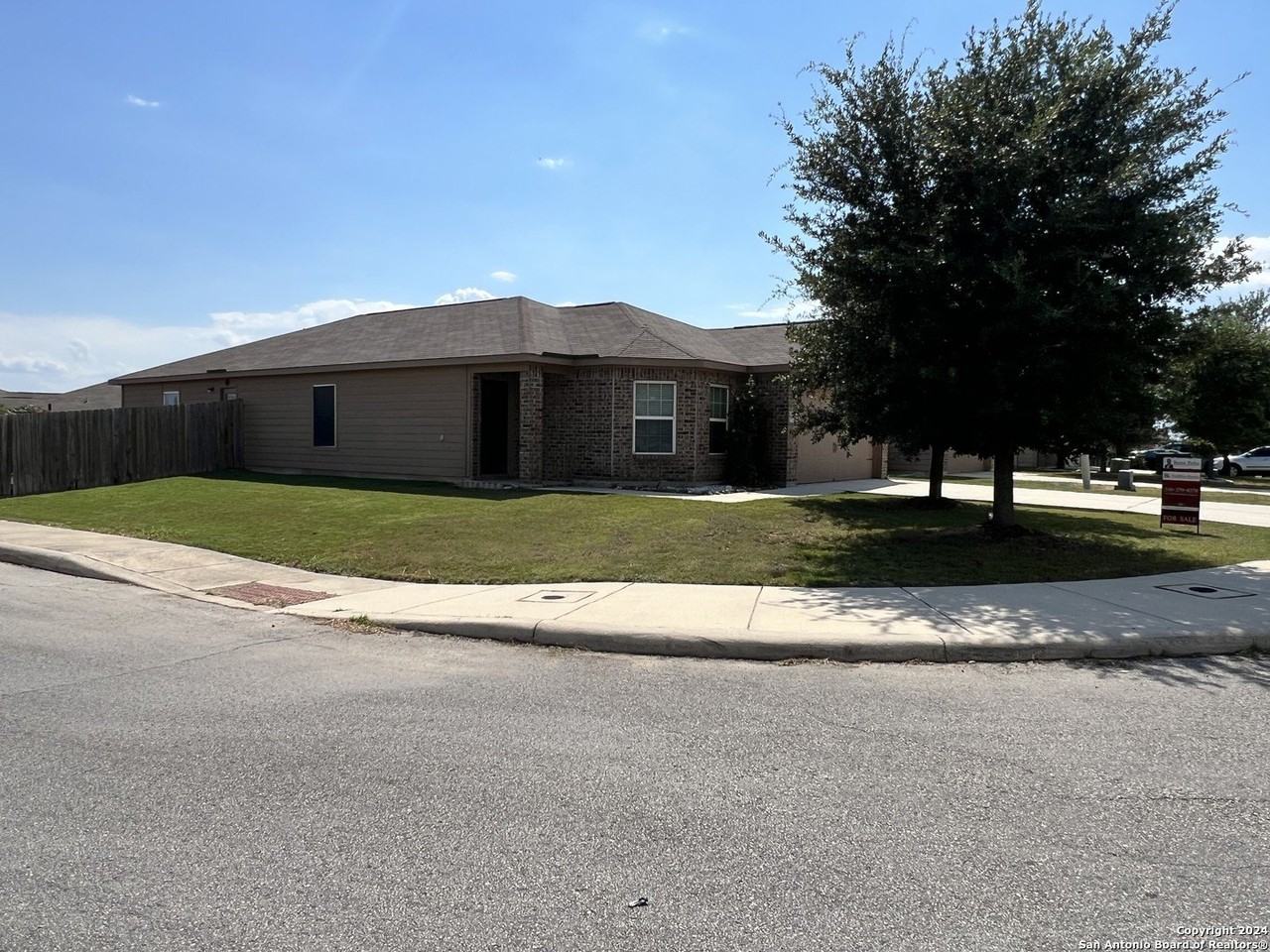 12304 Claiborne - Photo 2 of 47