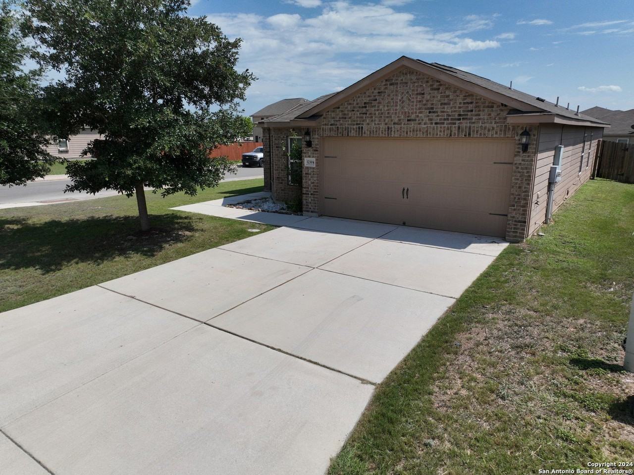 12304 Claiborne - Photo 3 of 47