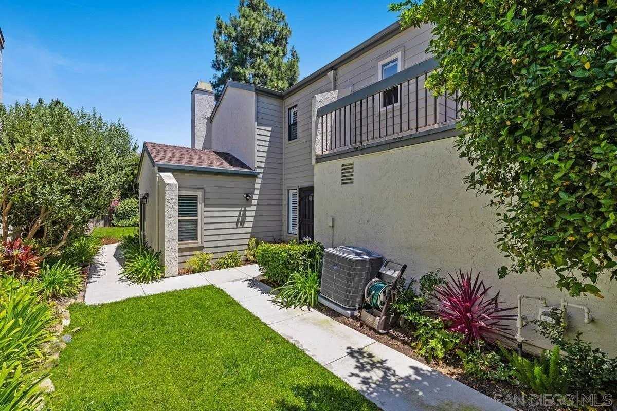 5959 El Escorial Way - Photo 4 of 38