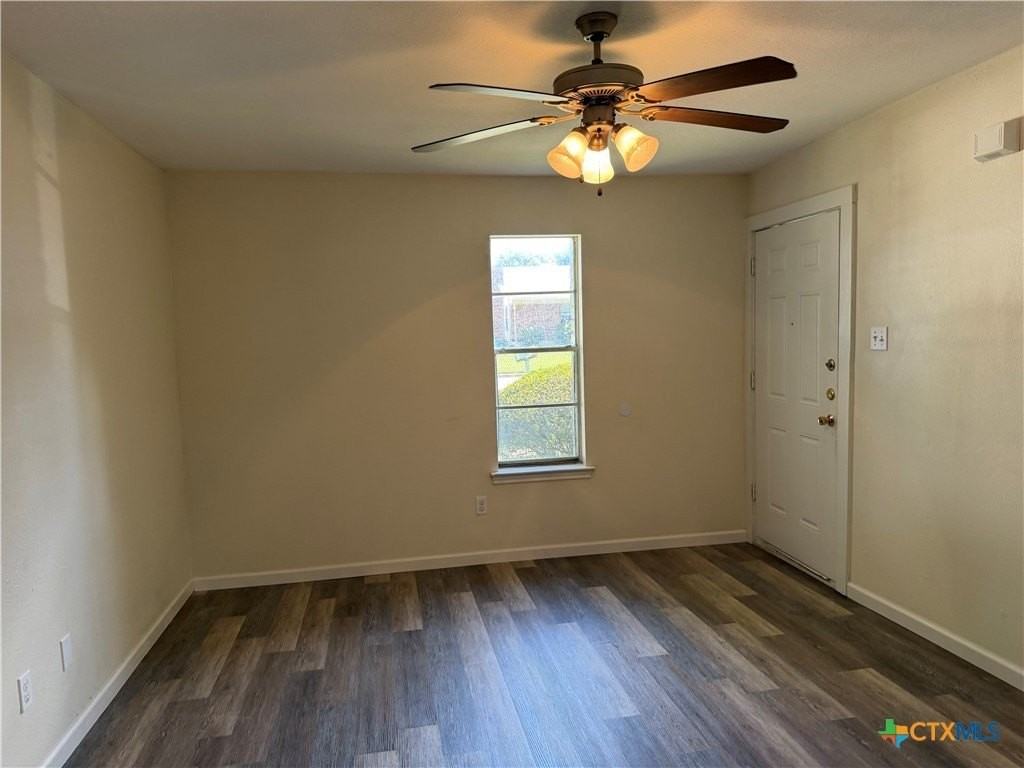 1409 Calle Nogal St #B - Photo 3 of 8