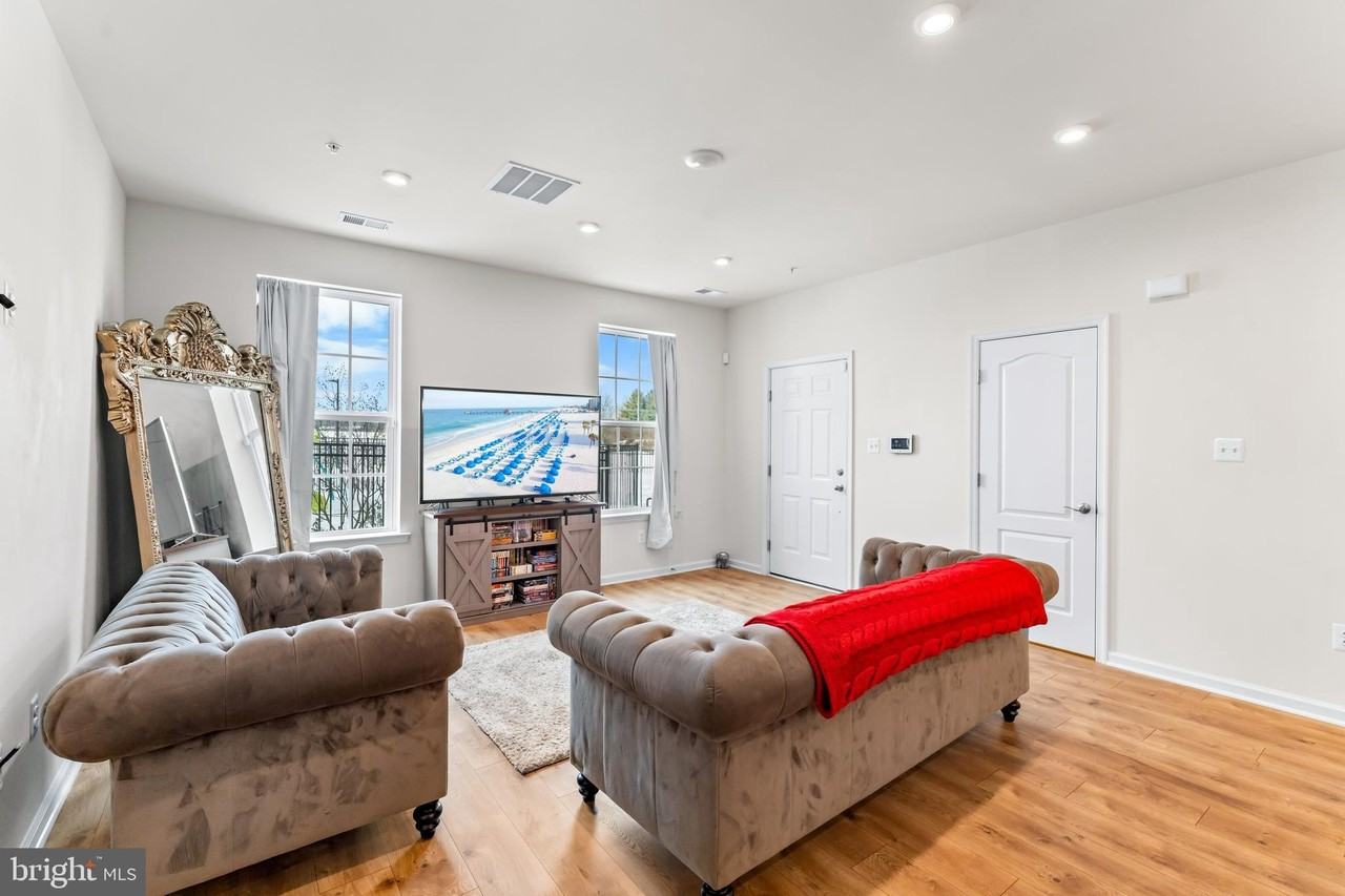 4520 Reaney Ln #483 - Photo 6 of 34