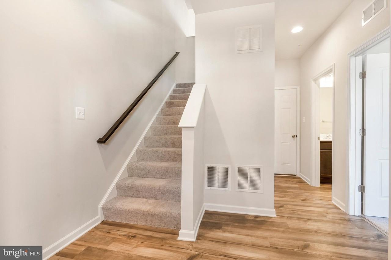 5892 Bella Marie Way - Photo 2 of 32