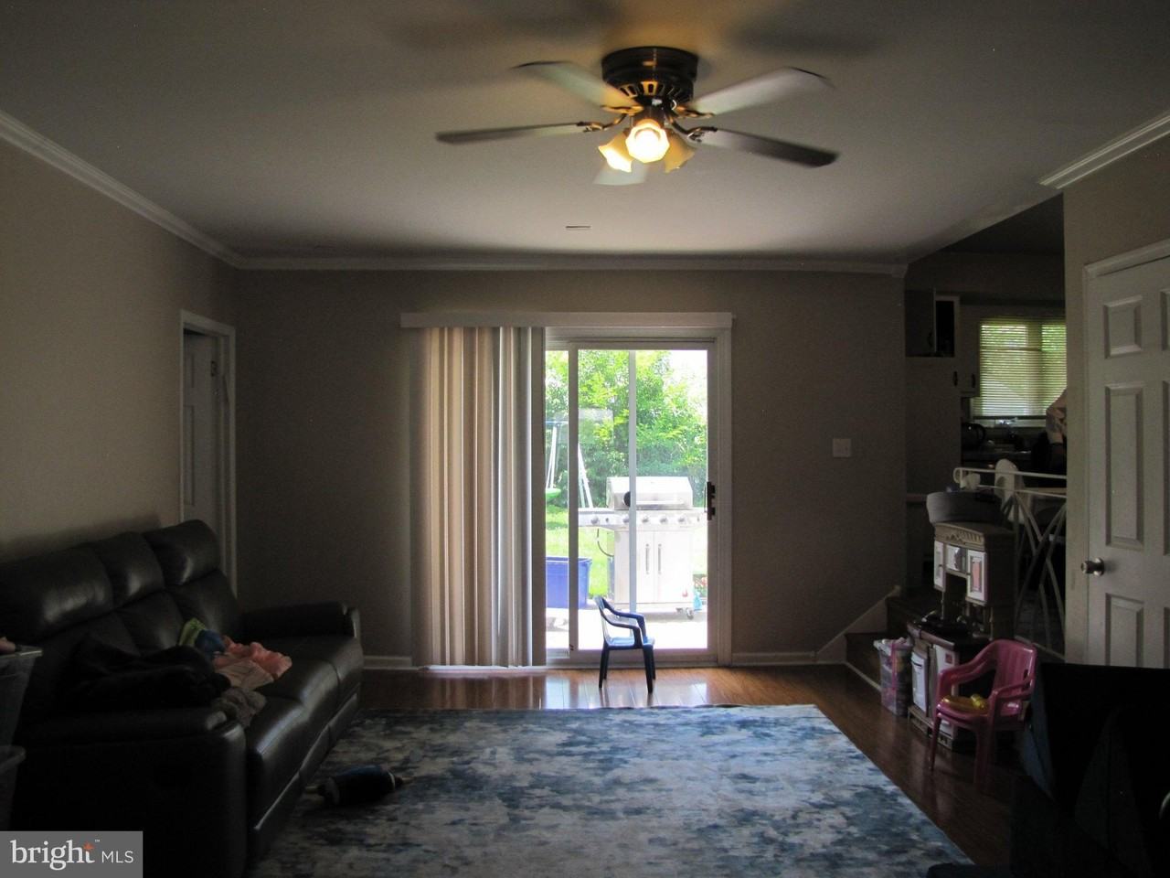 436 Suffolk Dr - Photo 4 of 10